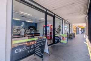 Well-Established Chicken Shop/Yiros Bar