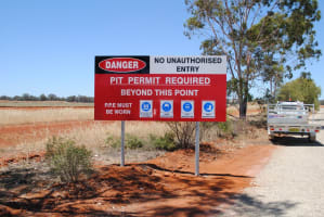 Established Signage & Solar Lighting - Central West NSW Opportunity