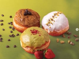 Donut and Coffee Franchise Kiosk in Major Sutherland Shire Shopping Centre, No Cooking Required