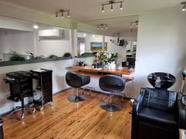 RARE SEA CHANGE OPPORTUNITY - PROFITABLE BUSINESS - SAME OWNER SINCE 2000