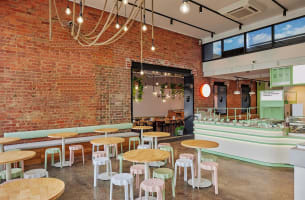 Iconic Seafood / Burger / Yoghurt & Gelato Restaurant