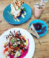 The Health Hut North Beach "where everything is delicious & Nutritious"