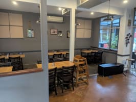 Established Cafe on Corner Location, Hackett Shops