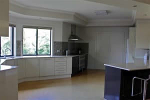 FREEHOLD 7.5 ACRES & HOLIDAY ACCOMMODATION FOR SALE