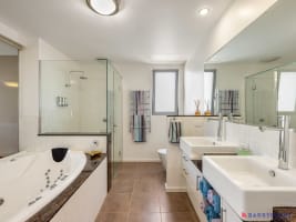 Luna Blu – The Ultimate Sea-Change with Income in Rhyll