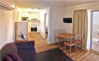 CHASIN OPAL HOLIDAY PARK - MODERN CABINS WITH OPAL SHOP - ZONED MOTEL USE