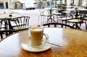 Established Cafe in high traffic area (VS0308)