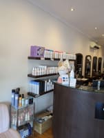 Spacious Hair Salon with Beauty Room in Prime Doncaster East Location