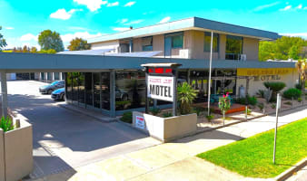 FREEHOLD - Vendor Terms Available - Golden Leaf Motel, Myrtleford VIC - 1P0584