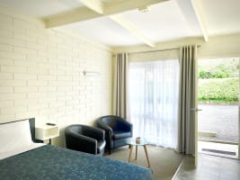 AN ABSOLUTE RIPPER LEASEHOLD MOTEL - 2682ML