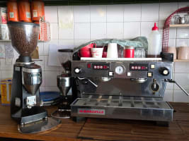 [ABS-100] LE CAFE FLO French cuisine cafe in Thornbury for sale