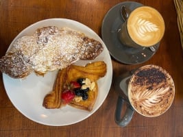 Iconic Freehold Going Concern Café & Wine Bar– A Landmark Lifestyle Opportunity Near Bendigo