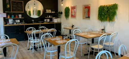 Profitable Café with Strong Coffee Sales and Cheap Rent