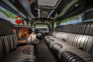 SUCCESSFUL STRETCH HUMMER HIRE (limousine) BUSINESS - CAIRNS/PORT DOUGLAS REGION