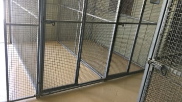 Licensed 30-dog facility with established 17-year trading history  within 90 minutes of Melbourne.