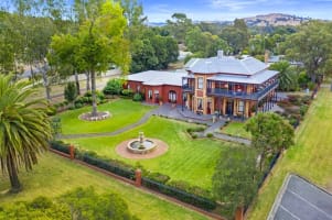 FREEHOLD VACANT POSSESSION - Beaufort Manor, Yea VIC - 1P0603