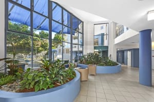 Executive Living with Significant Income - ID 7846