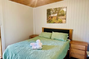 Vendor Says Sell! - Happy Wanderer Holiday Resort