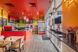 High-Traffic Shopping Centre Pizzeria – Strong Sales, Fully Fitted Out