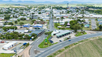 Grand Central Hotel Proserpine