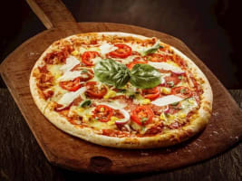 Woodfire Pizzeria-Established 40+ Years 5 Nights