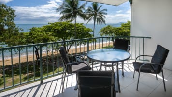 Beachfront Lifestyle & Income – Holiday Management Rights, Trinity Beach – ID 9148