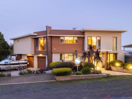 5-Star Operating Luxury B&B Business Offered With Its Full Coastal Residence