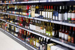 Outstanding Ashwood Business Opportunity: Established Liquor Store in Prime Location [2605081]