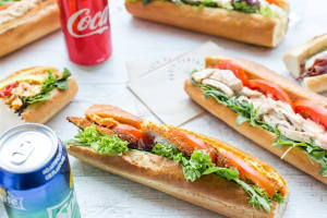 PRIME LOCATION: Busy East Fremantle Deli & Lunch Bar