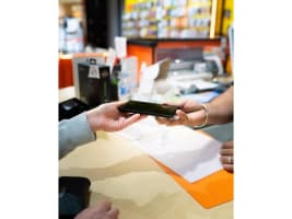 Pop Phones Franchise  Tech Retail & Repairs with National Brand Backing