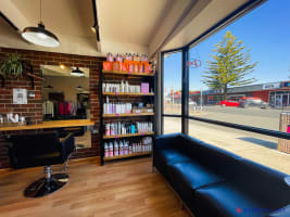 Thriving Hair Salon in Prime Cowes Location – Excellent Opportunity!