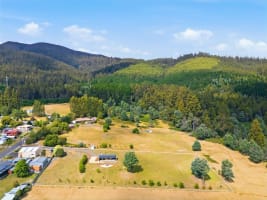 LUXURY TOURISM RETREAT & LIFESTYLE PROPERTY | APPROVED EXPANSION | TASMANIA