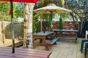 Queen's Head Hotel - Now Priced to Sell at $99,000