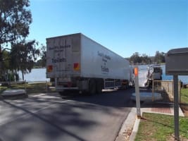 Geoffs Mobile Showers & Toilets - Hire Services with Prime Movers