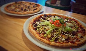 Pizza & Cocktails with a View – Your Sea-Change Starts Here!