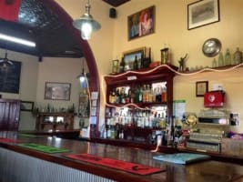 FREEHOLD COUNTRY HOTEL and RESIDENCE -