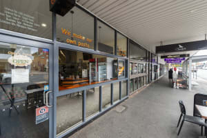 LEASEHOLD - Oppy`s Pasta, Albury NSW - 1P0545