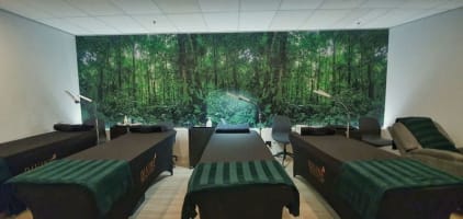 High end/Luxurious Beauty Salon and Training Academy For Sale