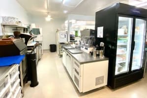 Thriving Outback Café & Gift Shop (+ Freehold Building*)