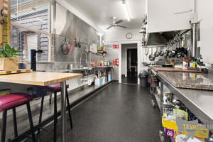 EXTRAORDINARY OPPORTUNITY RENOVATED 10 ROOM HOTEL & RESTAURANT, BAR & BOTTLESHOP
