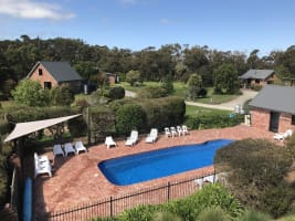 HOLIDAY COTTAGES, COASTAL, MOTEL