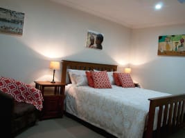 ROOMS TO RENT, OFFICES TO LEASE, SNOWBUNNIES TO SKI - 9CF