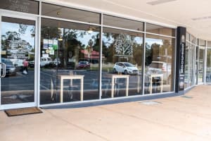 FULLY LICENSED CAFE, HEAVY TOURIST AREA IN HEYFIELD.