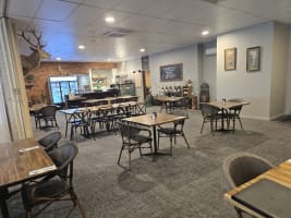 The Wallenjoe Hotel & Potential Motel – Prime Freehold on the Midland Hwy Stanhope