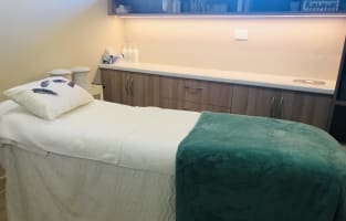 QUALITY, PEACEFUL, ELEGANT, & WELL ESTABLISHED SALON