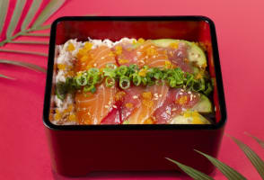 Simple Fresh Food Take Away, with Cheap Rent/Hugh potential! (Our Ref: V2109)