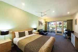 FREEHOLD - Golden Heritage Accommodation, Beechworth VIC - 1P0598