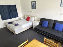 SMALL EASILY MANAGED, TRAMWAY MOTEL - 2086ML