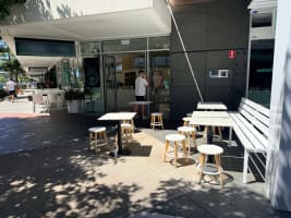 Licensed Corner Restaurant, 60+ Seats, Oracle Broadbeach
