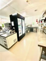 Thriving Outback Cafe & Gift Shop (+ Freehold Building*)